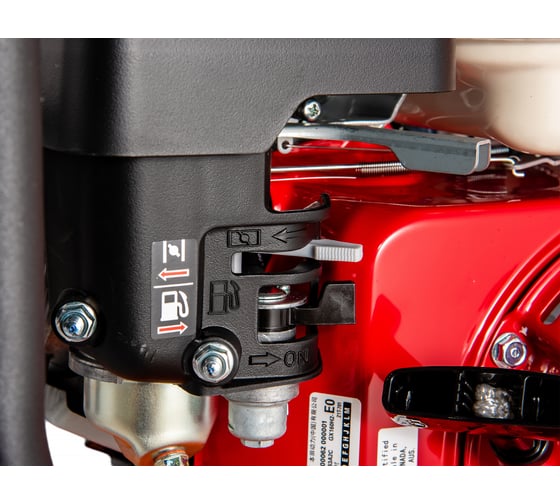 Виброплита с баком для воды 5.5 л.с. Gigant Honda Engine BVP80T-H160