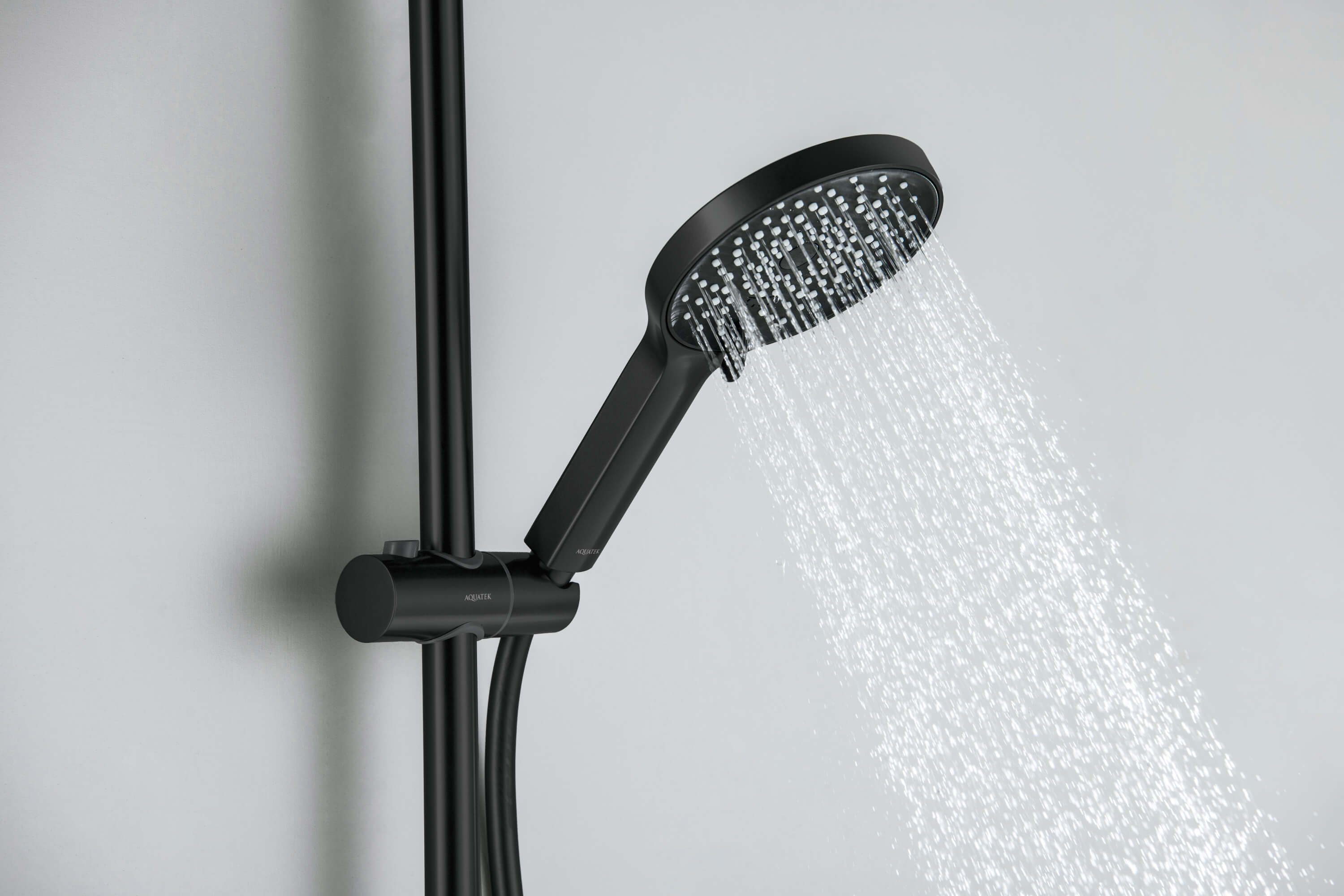 Душевой гарнитур Aquatek Лугано AQ2022MB черный матовый Душевой гарнитур Aquatek Лугано AQ2022MB черный матовый