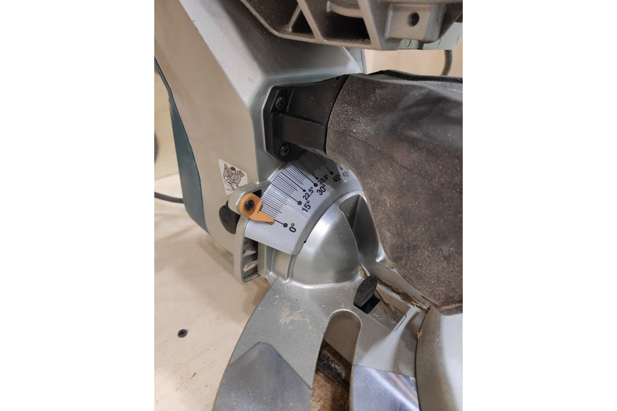 Торцовочная пила Makita LS1219