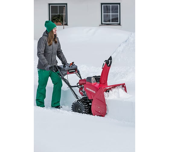 Бензиновый снегоуборщик Honda HSS 760A ETD