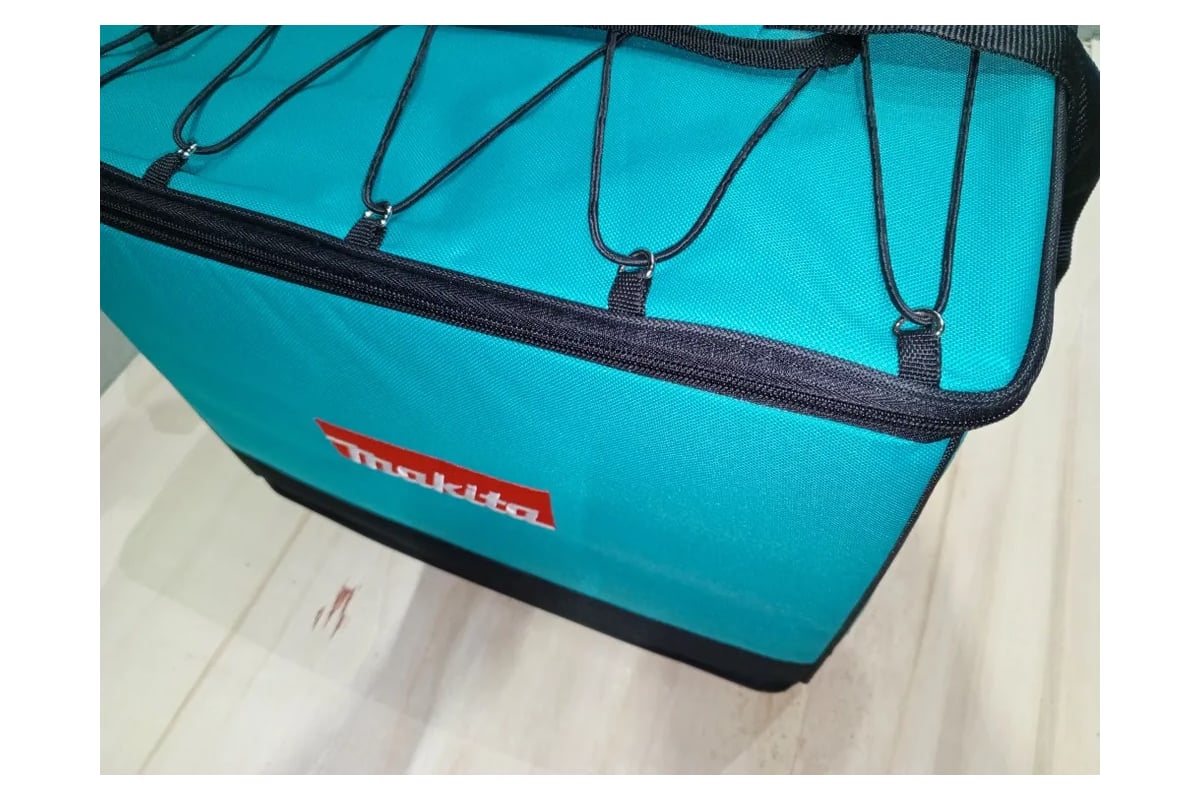 Кромочный фрезер Makita 710 Вт,10000-34000 об/м, цанга 6 и 8 мм, погружная и наклонная базы, копировальные втулки 10 и 16 мм, параллельный упор, сумка RT0702CX2