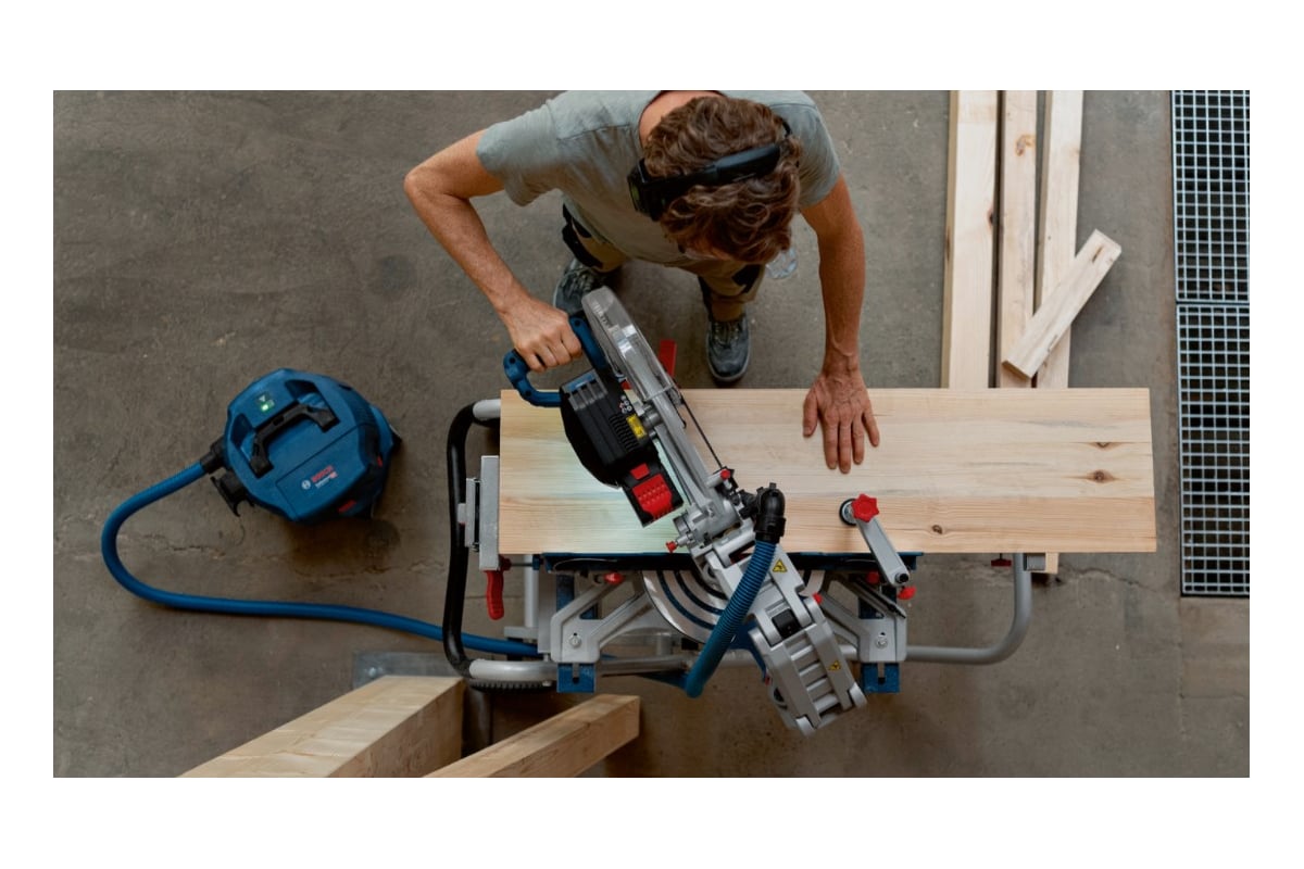 Аккумуляторная торцовочная пила Bosch GCM 18V-305 GDC СОЛО 0601B43000