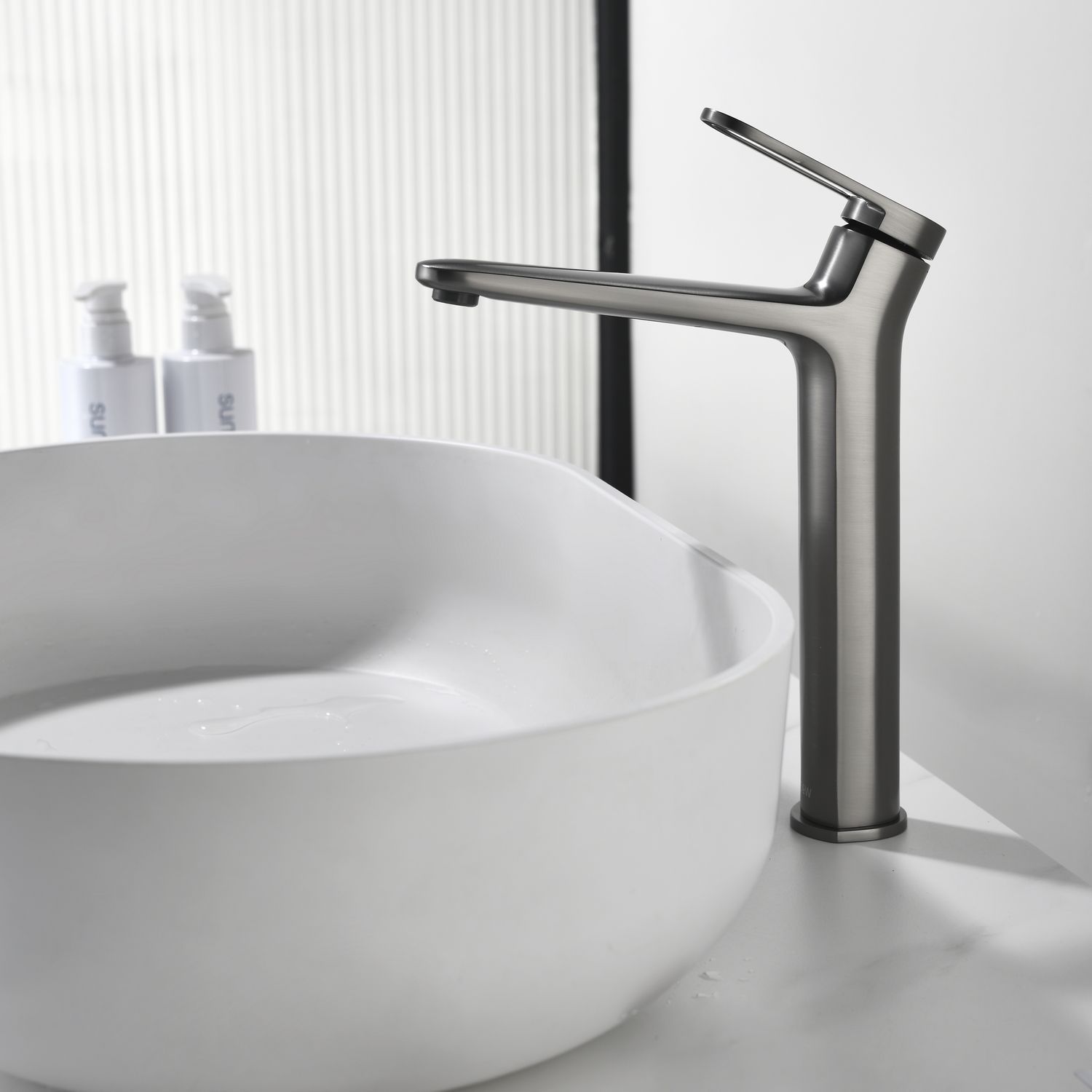 Смеситель для раковины Black&White Gravity GF-7209