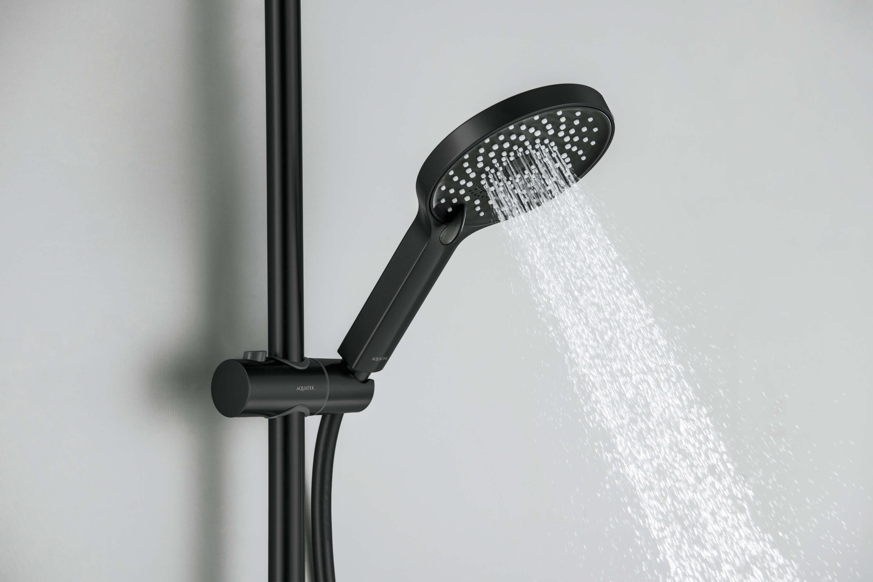 Душевой гарнитур Aquatek Лугано AQ2022MB черный матовый Душевой гарнитур Aquatek Лугано AQ2022MB черный матовый