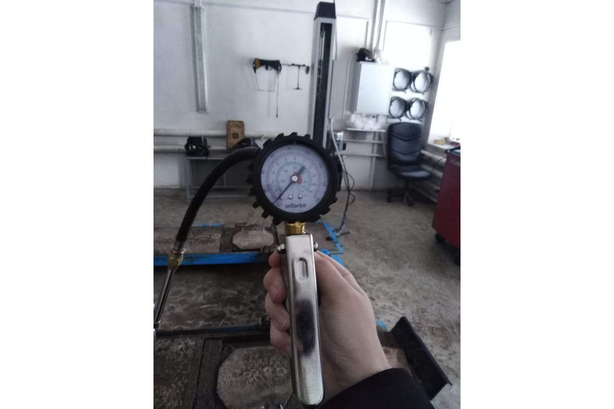 Пистолет для накачки шин (шинный манометр) Inforce Dial160PSI 01-05-01