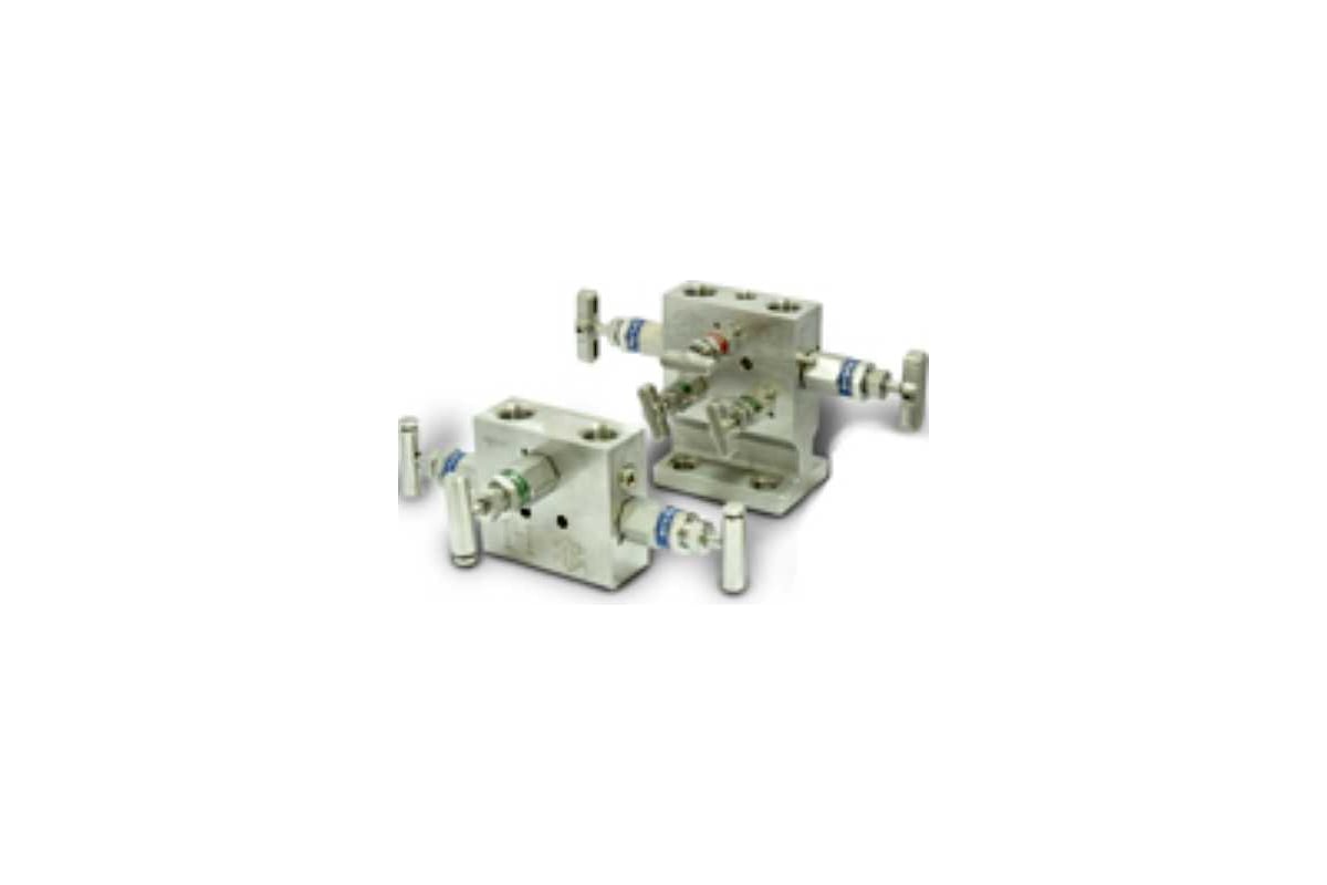 Манифольд 3-х вентильный из нержавеющей стали Hy-Lok 316l npt 1/2 M3VDMTV8N