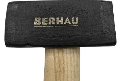 Кувалда Berhau 1000г деревянная ручка Standart 102123