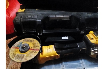 Круг отрезной по металлу INDUSTRIAL (125х22,2 мм) DeWalt DT42340Z