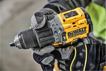 Ударная бесщеточная дрель-шуруповерт DeWalt 2 скорости, 2 АКБ 18 В XR Li-Ion DCD805E2T-QW