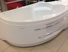 Акриловая ванна Ваннеса Ирма 169х110 с полотенцедержателем, г/м Классик хром, R