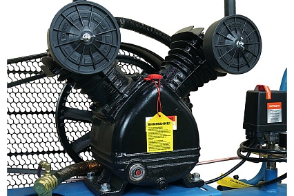 Масляный компрессор Sturm AC932100B