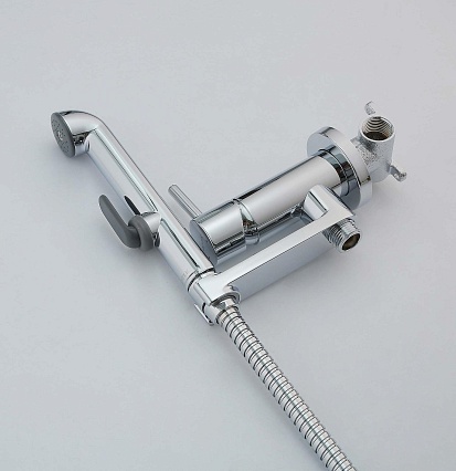 Смеситель Aquatek Ника AQ1819CR с гигиеническим душем, хром Смеситель Aquatek Ника AQ1819CR с гигиеническим душем, хром