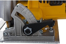 Дисковая пила DeWalt DWE575