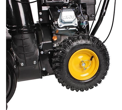 Бензиновый снегоуборщик Champion  ST661