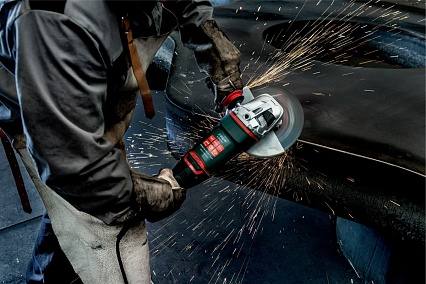 Угловая шлифмашина Metabo WEPBA 24-230 MVT Quick 606481000