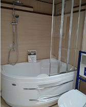Акриловая ванна Ваннеса Ирма 150х97 с полотенцедержателем, г/м Баланс хром, R