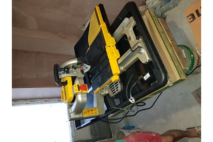 Плиткорезный станок DeWalt D24000