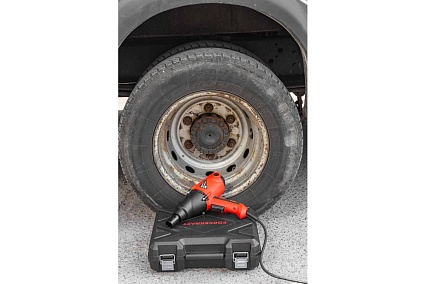 Ударный электрический гайковерт Forcekraft 1/2 220-240 V, 1010 W, 500 Нм, с комплектом головок 17, 19, 21, 22 мм FK-F-03071(52541)