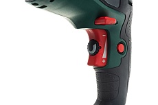 Ударная дрель Bosch UniversalImpact 700 0.603.131.020