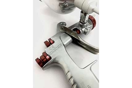 Пневматический краскопульт Crown CT38103-1.8
