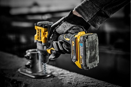 Ударная бесщеточная дрель-шуруповерт DeWalt 2 скорости, 2 АКБ 18 В XR Li-Ion DCD805E2T-QW