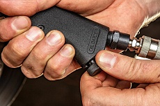 Пневматический ударный гайковерт Neo Tools 1/2&quot;, 320 Нм, с головками 14-502