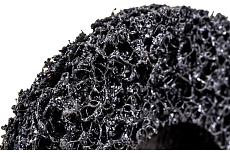 Диск зачистной Clean Strip Black 115х22 мм с фибровой оправкой BlackFox 12535