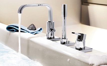 Смеситель на борт ванны Grohe Allure 19316000 с душем