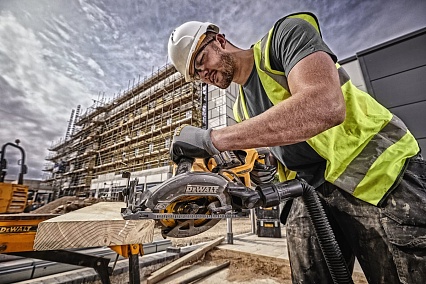 Дисковая пила DeWalt 54 В XR FLEXVOLT DCS577N-XJ
