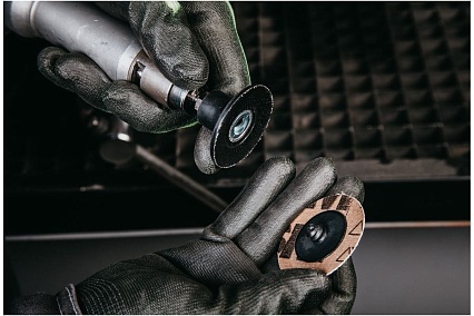 Диск шлифовальный быстросменный на винтовом креплении ZIRCONIUM (P80; 50 мм) Abraforce АМ093589