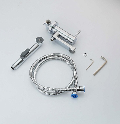 Смеситель Aquatek Ника AQ1819CR с гигиеническим душем, хром Смеситель Aquatek Ника AQ1819CR с гигиеническим душем, хром