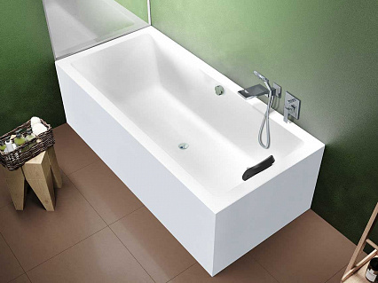 Акриловая ванна Riho Lugo Plug&Play 180x90 см L/R с монолитной панелью
