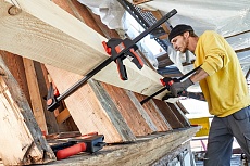 Струбцина пистолетного типа BESSEY 2.7 кН, 300 x 90 мм, распор 195-490 мм BE-EZXL30-9