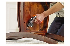 Аккумуляторная отвертка с фонарем Black&Decker BDCSFL20C-QW