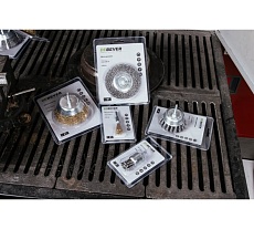 Щетка чашечная плетеная с хвостовиком 75 мм, проволока - INOX 0.50 мм DeBever DB80163417