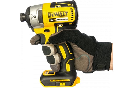Бесщеточный импульсный шуруповерт DeWalt XR DCF887N