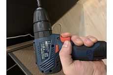 Аккумуляторная бесщеточная ударная дрель-шуруповерт Bosch GSB 12V-30 06019G9120