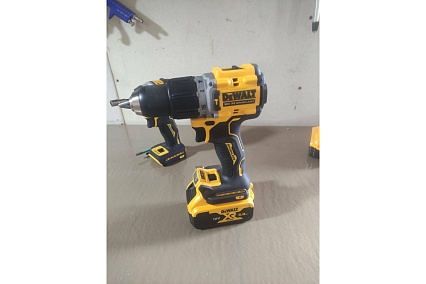 Аккумуляторная дрель-шуруповерт DeWalt DCD 805 NT без АКБ и ЗУ DCD805NT-XJ
