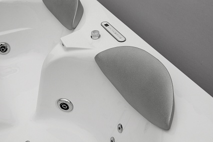 Акриловая ванна Black&White Galaxy GB5005 175x160 с гидромассажем