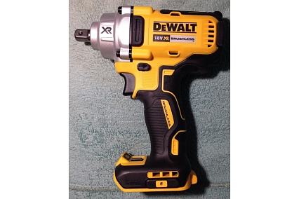 Гайковерт DeWalt DCF894N