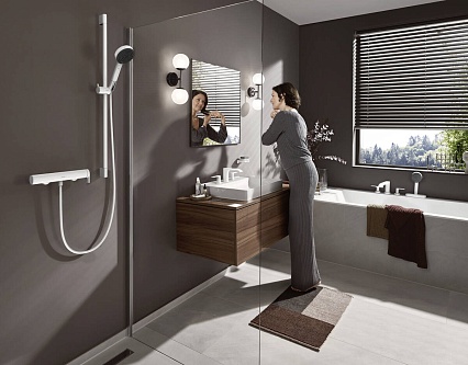 Смеситель на борт ванны Hansgrohe Vivenis 75444700 белый матовый