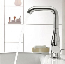 Смеситель для раковины Grohe Essence+ 32901001