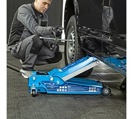 Подкатной гидравлический домкрат 3.5 т Stels LOW PROFILE QUICK LIFT 51135