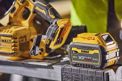 Дисковая пила DeWalt 18 В XR FLEXVOLT ADVANTAGE DCS573NT-XJ