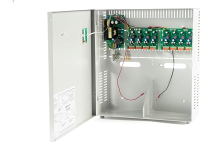 Источник питания Skat -V.16 16 выходов 12-15В, 0,5А канал, корпус 2 АКБ 26Ач 835