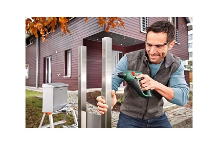 Аккумуляторный перфоратор Bosch Uneo 10.8 LI-2 0.603.984.020
