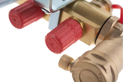 Комплект коллекторов Danfoss FHF-4 set с кронштейнами и воздухоотводчиками 4 контура 088U0704