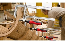 Цельнометаллическая струбцина BESSEY 400/120, усилие 6 кН, c 2-компонентной рукояткой BE-GZ40-2K