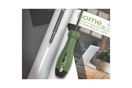 Шлицевая отвёртка Deli HOME SERIES GREEN HT1105L 5x100мм эксклюзивный дизайн, софттач пластик 130294