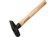 Слесарный молоток Denzel 300 г, кованый квадратный боек, буковая рукоятка 10427